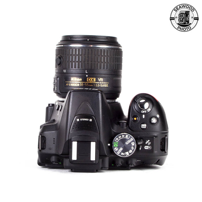 Nikon D5300 24.2mp w/AF-S 18-55mm EXCELLENT