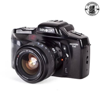 Minolta Minolta Maxxum 7xi w/ Minolta AF 28-80mm f/4-5.6 GOOD