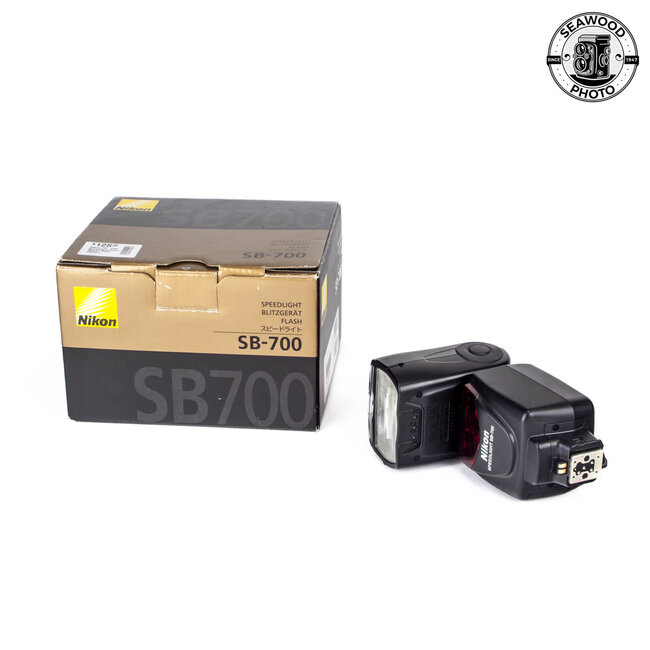 Nikon SB-700 Speedlight Shoe Mount Flash GOOD+