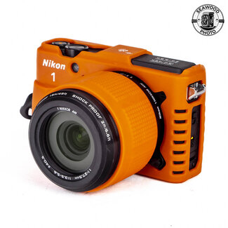 Nikon Nikon 1 AW1 Waterproof Shockproof Mirrorless 14MP w/ 2 Lenses GOOD+