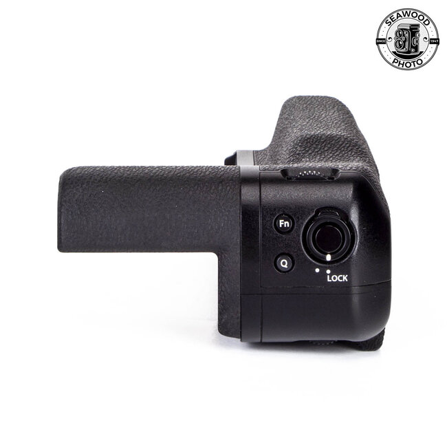 Fujifilm X-T2 Vertical Power Booster Grip w/AC Adapter LIKE NEW