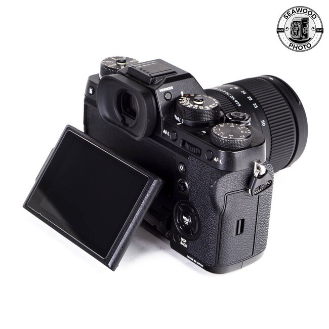 Fujifilm X-T2 24.3MP w/ Sigma 18-50mm f/2.8 DC DN EXCELLENT