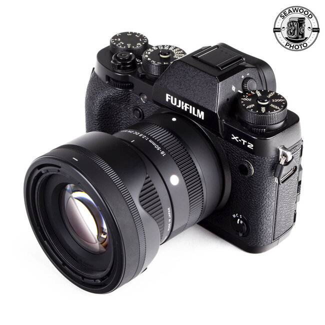 Fujifilm X-T2 24.3MP w/ Sigma 18-50mm f/2.8 DC DN EXCELLENT