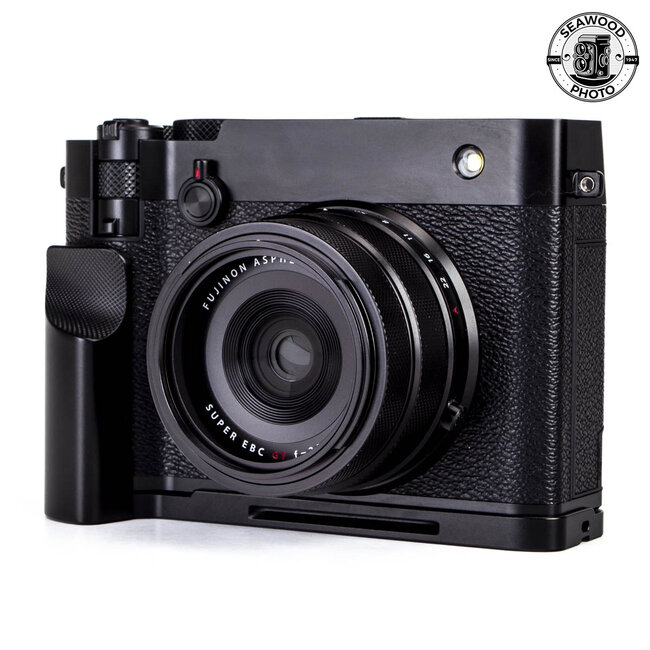 Fujifilm GFX 100 RF 102MP w/Fixed 35mm f4 GOOD+