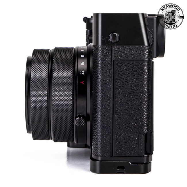 Fujifilm GFX 100 RF 102MP w/Fixed 35mm f4 GOOD+