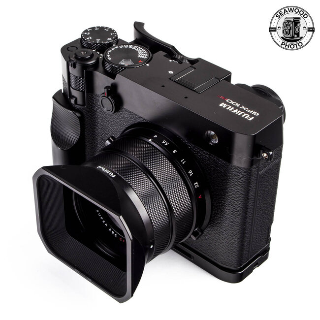 Fujifilm GFX 100 RF 102MP w/Fixed 35mm f4 GOOD+