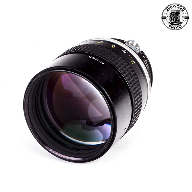 Nikon 135mm f/2 AI GOOD