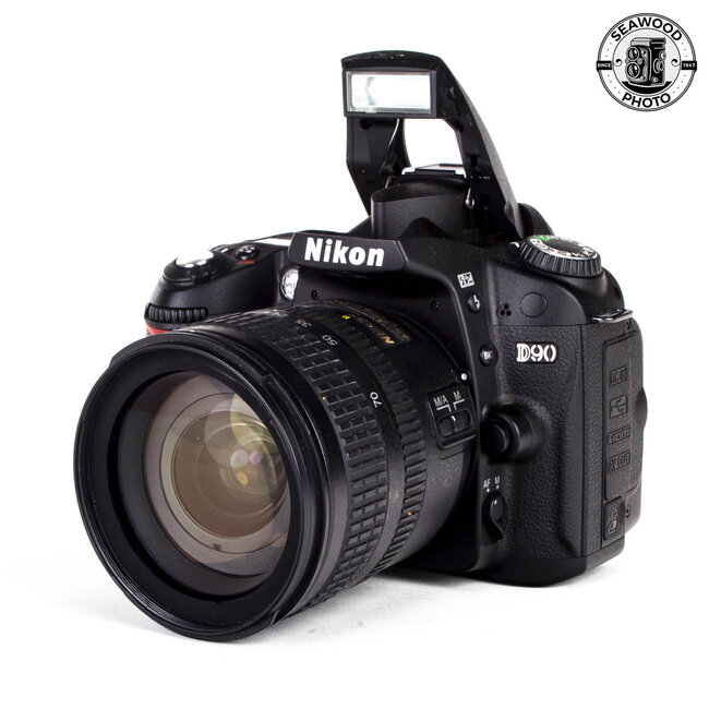 Nikon D90 DSLR 12.3mp  w/Nikkor 18-70mm  Low Shutter Count EXCELLENT
