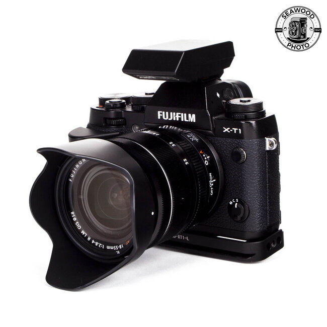 Fujifilm X-T1 16.3mp w/18-55mm XF Zoom, Flash, Grip EXCELLENT