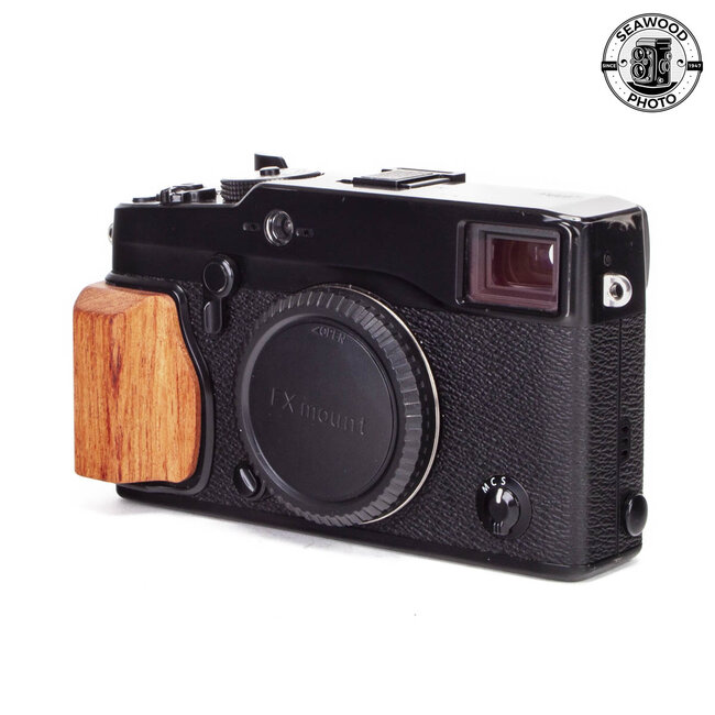 Fujifilm X-Pro 1 16.3MP Body Only GOOD