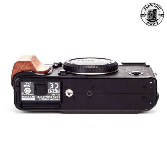 Fujifilm X-Pro 1 16.3MP Body Only GOOD