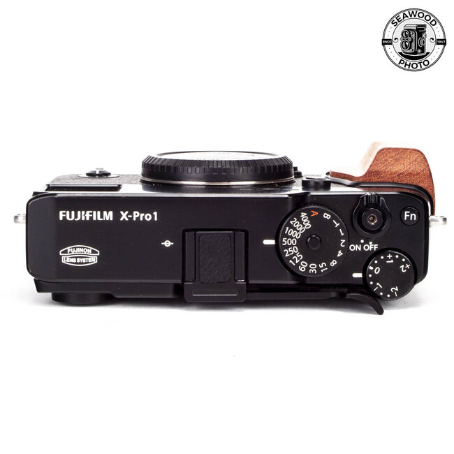 Fujifilm X-Pro 1 16.3MP Body Only GOOD