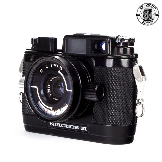 Nikonos III with 28mm f/3.5, 35mm f/2.5, viewfinders and filters kit GOOD