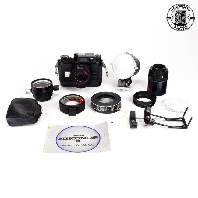 Nikonos III with 28mm f/3.5, 35mm f/2.5, viewfinders and filters kit GOOD