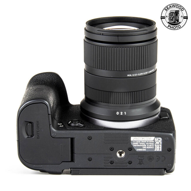 Canon EOS R7 w/ Sigma 18-50mm f/2.8 32.5MP LIKE NEW