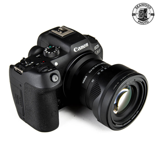 Canon EOS R7 w/ Sigma 18-50mm f/2.8 32.5MP LIKE NEW