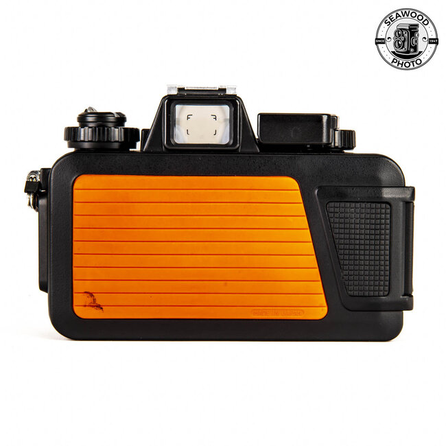 Nikonos V Kit w/35mm f/2.5,  20mm f/2.8, Strobe and Case GOOD+