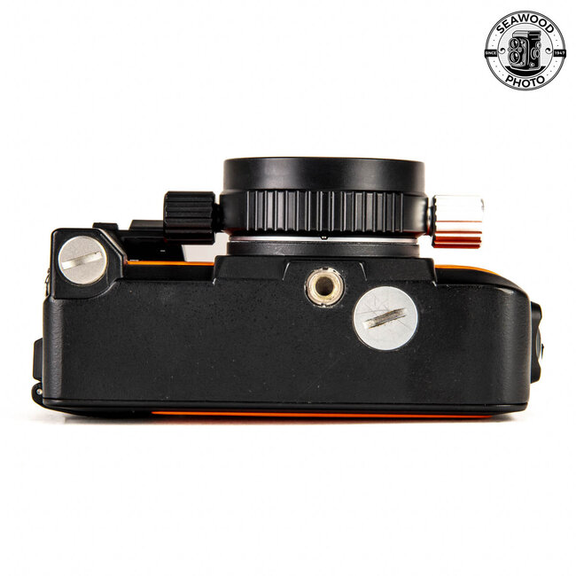 Nikonos V Kit w/35mm f/2.5,  20mm f/2.8, Strobe and Case GOOD+