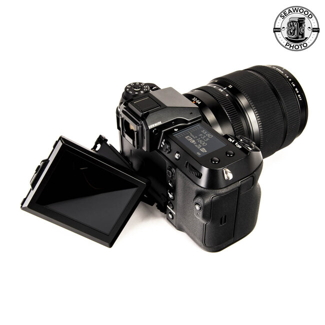 Fujifilm GFX 50S II 51.4MP w/ GF 32-64mm f/4 R LM GOOD+