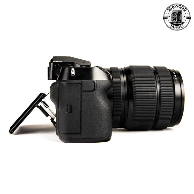 Fujifilm GFX 50S II 51.4MP w/ GF 32-64mm f/4 R LM GOOD+