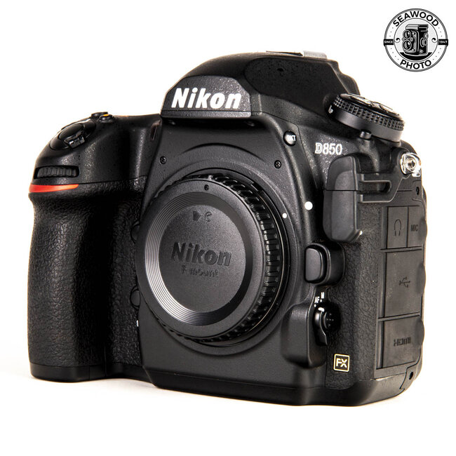 Nikon D850 45.7MP FX Body Only EXCELLENT