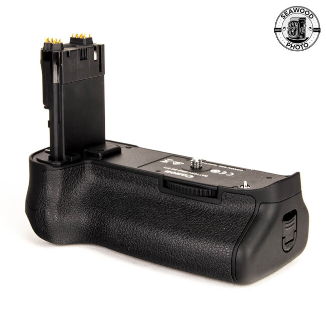 Canon BG-E11 Battery Grip for EOS 5D Mark III, 5DS, & 5DS R LIKE NEW