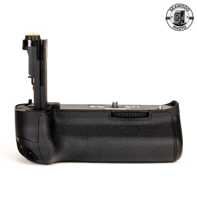 Canon BG-E11 Battery Grip for EOS 5D Mark III, 5DS, & 5DS R LIKE NEW