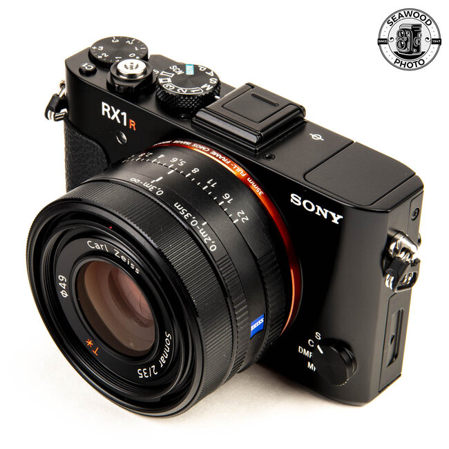 Sony Cyber-Shot RX1R II 42.4MP Full Frame EXCELLENT
