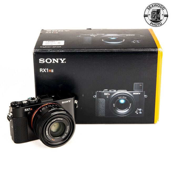 Sony Cyber-Shot RX1R II 42.4MP Full Frame EXCELLENT