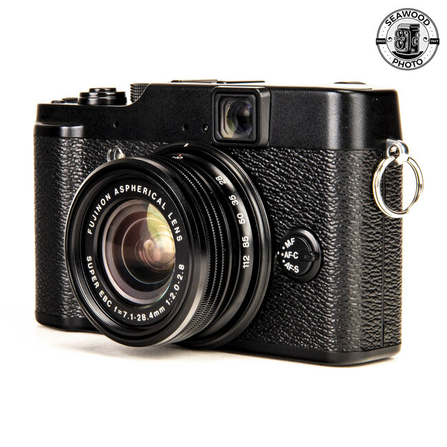 Fujifilm X10 12.0MP Black w/extras Excellent
