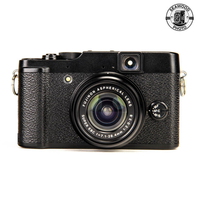 Fujifilm X10 12.0MP Black w/extras Excellent