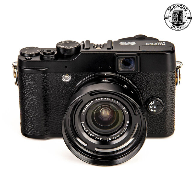Fujifilm X10 12.0MP Black w/extras Excellent