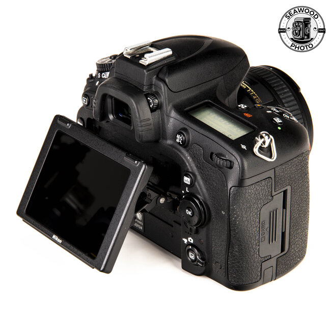 Nikon D750 FX 24.3mp w/Nikkor 50mm f/1.4G Low Shutter Count EXCELLENT