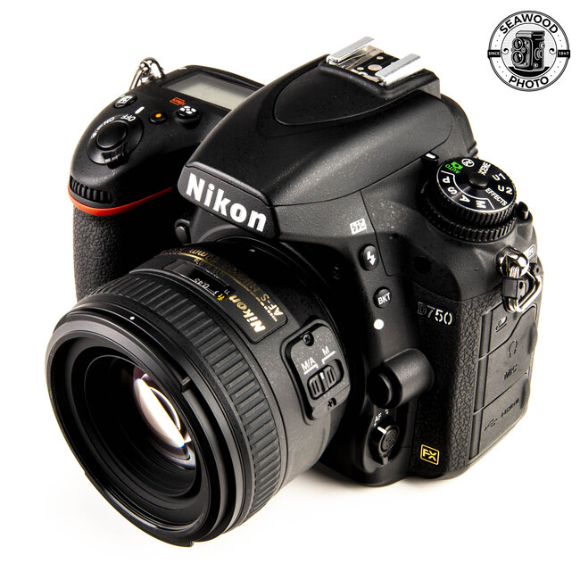 Nikon D750 FX 24.3mp w/Nikkor 50mm f/1.4G Low Shutter Count EXCELLENT