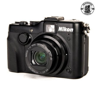 Nikon Nikon Coolpix P7100 10.1MP Point & Shoot EXCELLENT