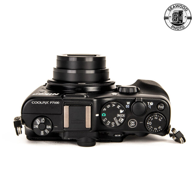 Nikon Coolpix P7100 10.1MP Point & Shoot EXCELLENT