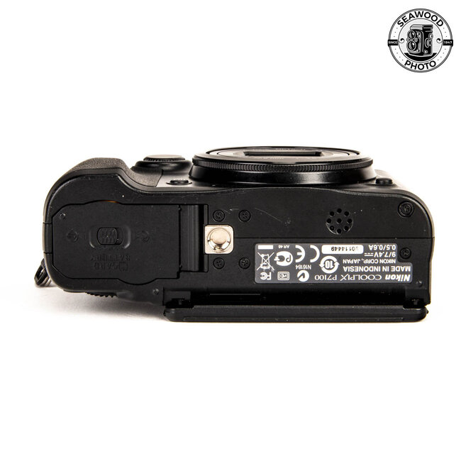 Nikon Coolpix P7100 10.1MP Point & Shoot EXCELLENT