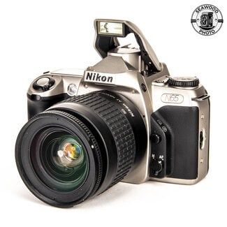 Nikon Nikon N65 w/ AF Nikkor 28-80mm f/3.3-5.6G GOOD+