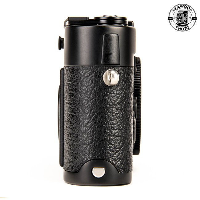 Leica M6 Black 0.72 10404 Like New