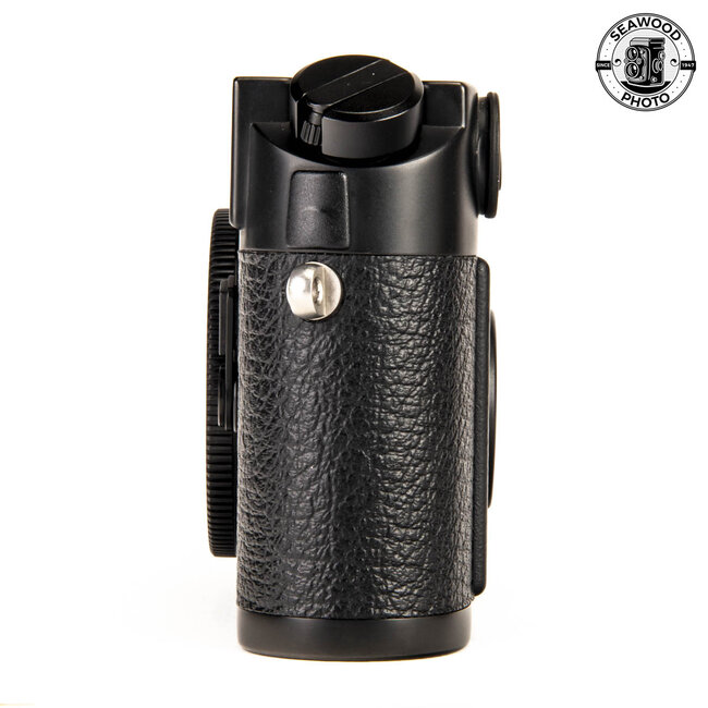 Leica M6 Black 0.72 10404 Like New