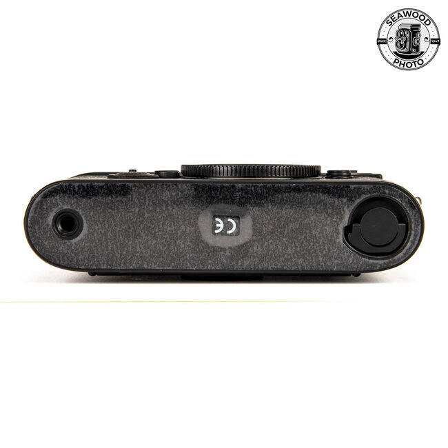 Leica M6 TTL Black 0.72 10433 Like New