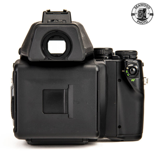 Contax 645 w/80mm f2 Planar and AE Prism GOOD