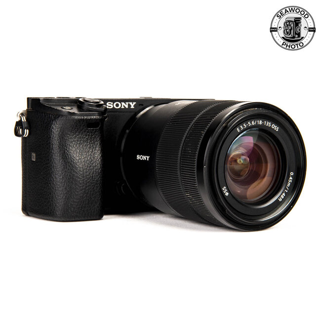 Sony a6300 24.2MP w/ 18-135mm f/3.5-5.6 GOOD-