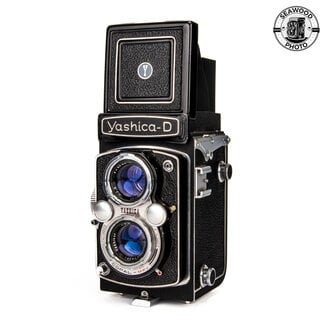 Yashica-D  Medium Format TLR w/80mm f/3.5 Yashicor GOOD+
