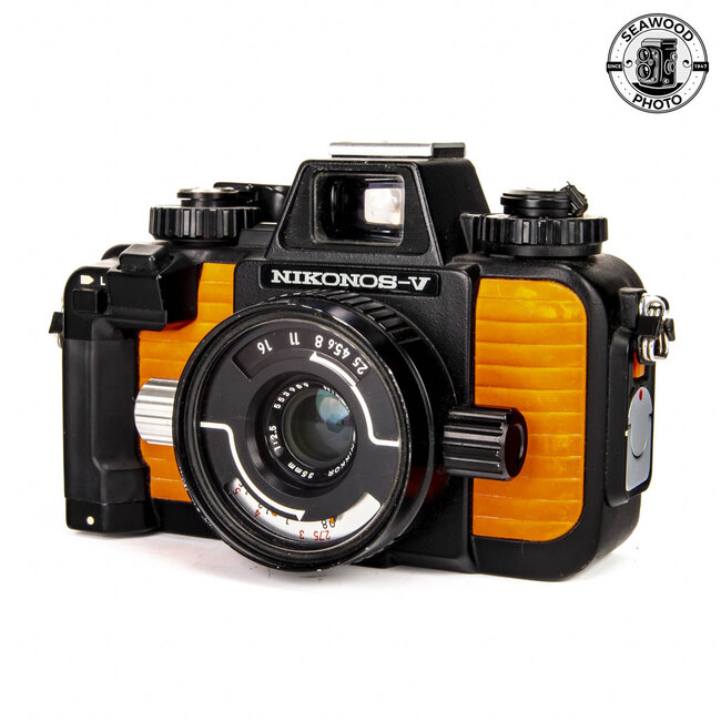Nikonos V w/ 35mm f/2.8 FOR PARTS
