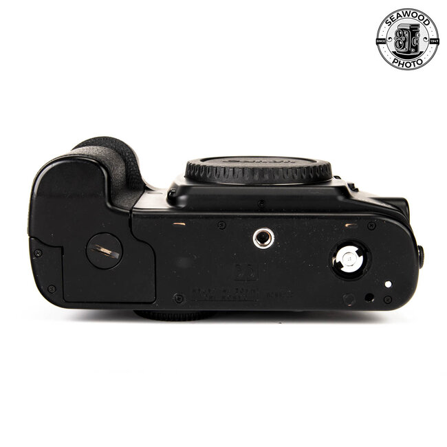 Canon EOS 3 BODY ONLY LIKE NEW