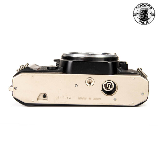 Nikon FM10 35mm SLR Body Only FOR PARTS