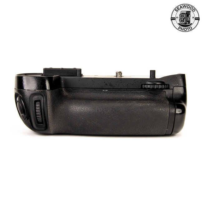 Nikon MB-D15 Battery Pack GOOD