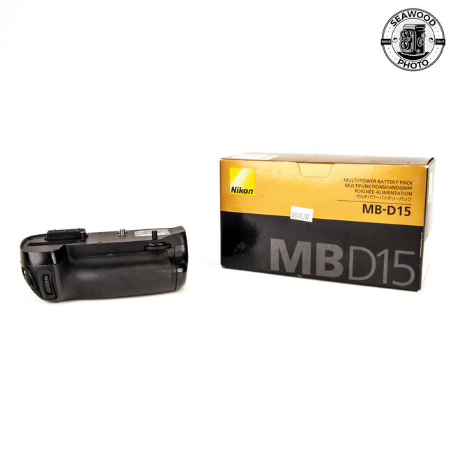 Nikon MB-D15 Battery Pack GOOD