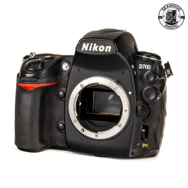 Nikon D700 12MP Body Only FOR PARTS